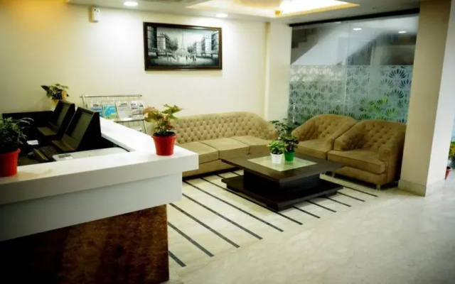 Hotel Golden Laurel Inn