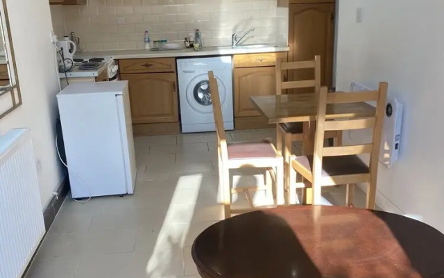 2 En-suite Bedrooms Flat in Kidlington ,oxford