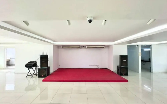260 sq.ft 3 Apartment with Gym & Theater