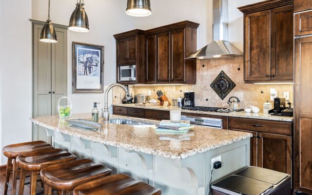 Canyons Corner Penthouse