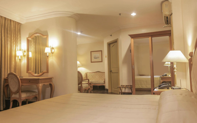 The Grand Dame Hotel