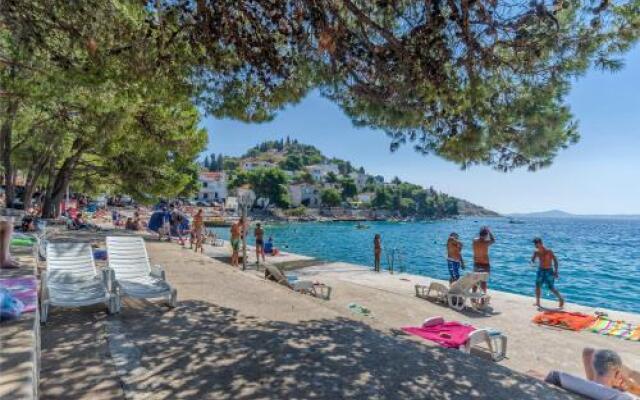 Apartment and Rooms Ivana