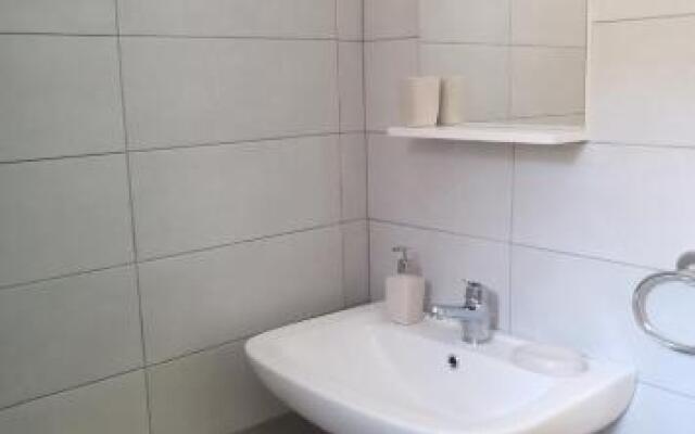 Apollon's Apartments