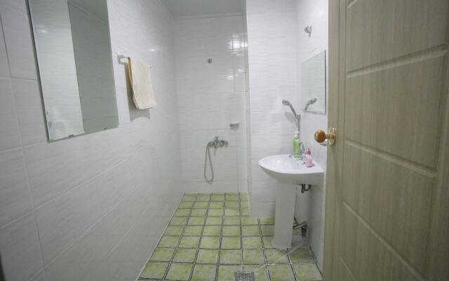 Calla Guest House - Hostel