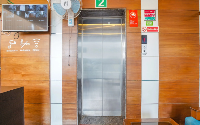 FabHotel Emirates Suites