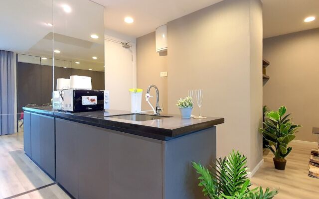 Verve Suite KL Designer Apt by BeeStay