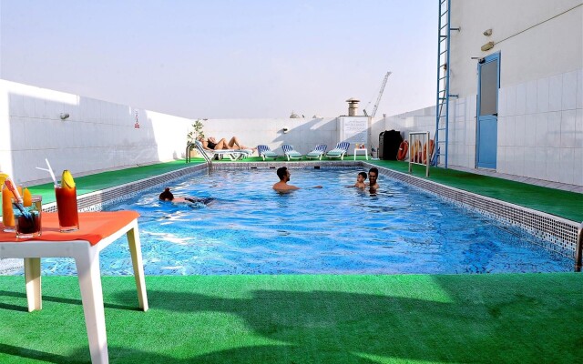 Signature Inn Deira - Free Parking