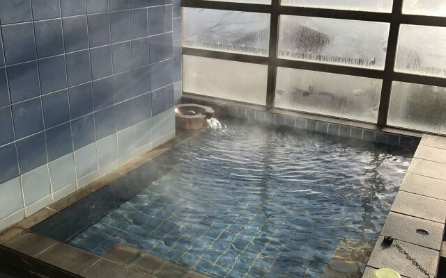 New Makomo Hotel