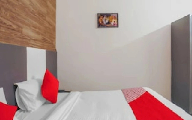 OYO 80791 Empire At Fifty Five