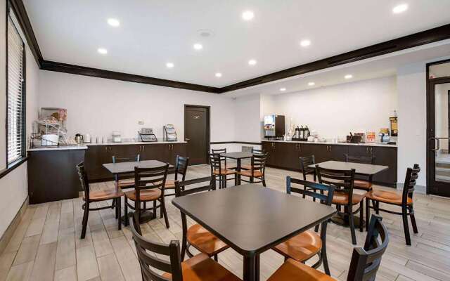 Travelodge by Wyndham Canton/Livonia Area, MI