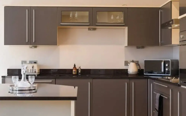 JOIVY 5-star Luxurious George Street Apartment
