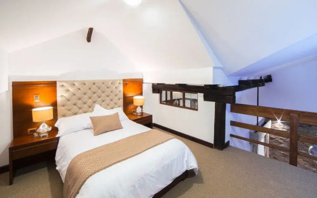 Felicia Hotel & Suites