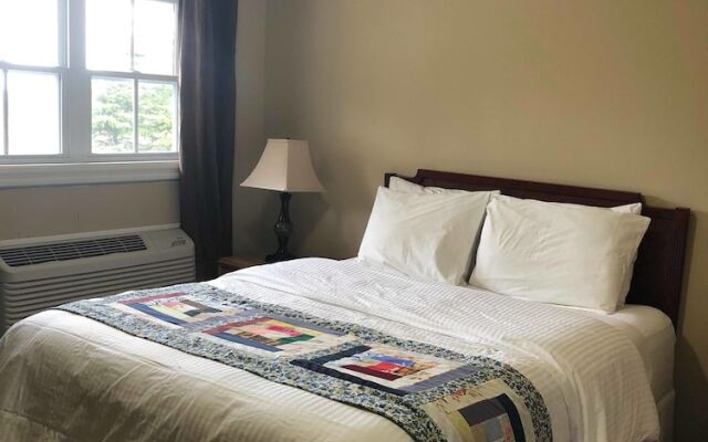 Seaport Inn