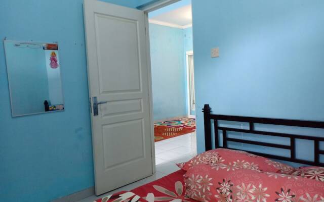 Homestay Omah Seledri Batu