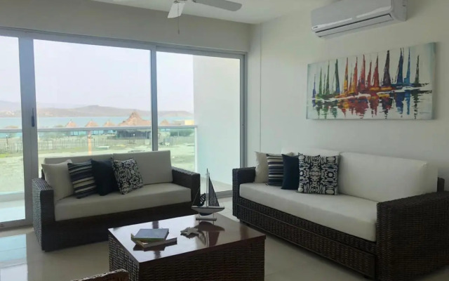 Marina Puerto Velero