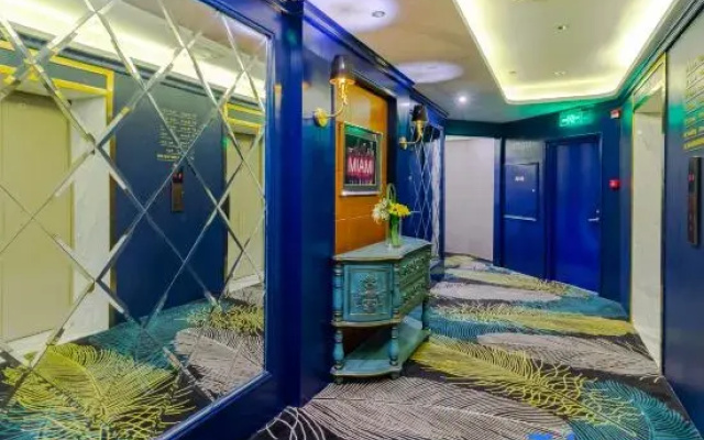 Aishe Space Meian Hotel (Qingdao Wusi Square)