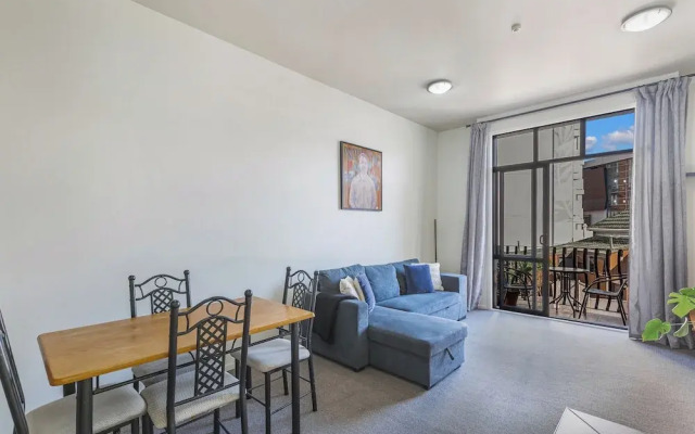 1Br Haven W/ Balcony & Parking