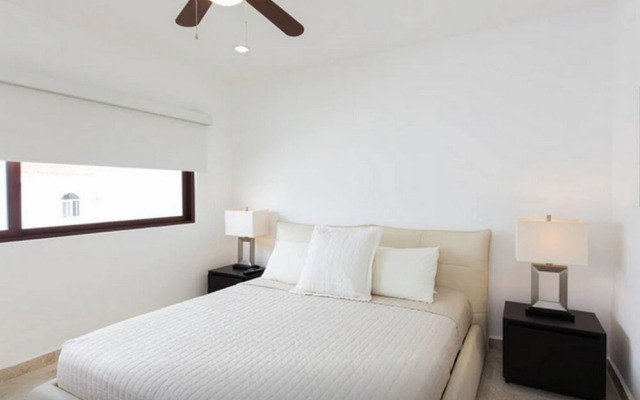 Radiant 2BR PH in private location by Happy Address