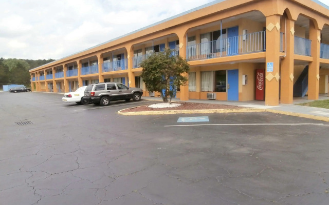 Country Hearth Inn & Suites Cartersville