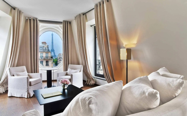 Le Metropolitan Paris Tour Eiffel, a Tribute Portfolio Hotel