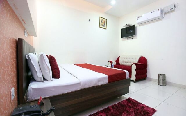 OYO 8959 New DK Palace