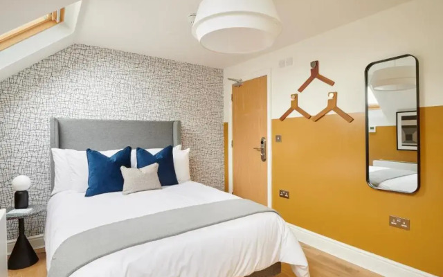 Corner House Hotel