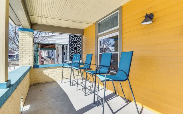 Retro-inspired Indy Home: Walk to Fountain Square!