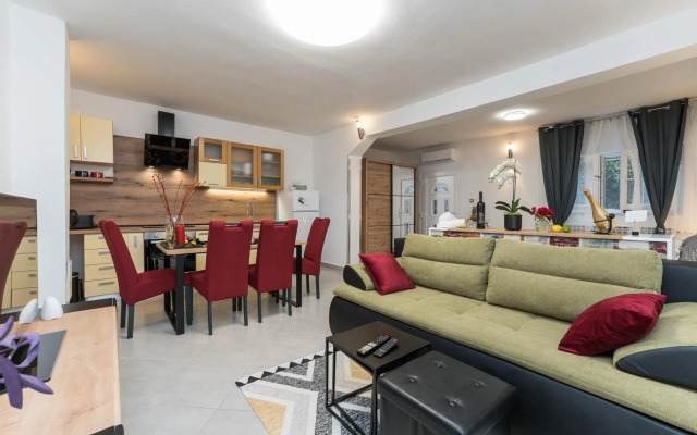 Studio Apartman Mirakul