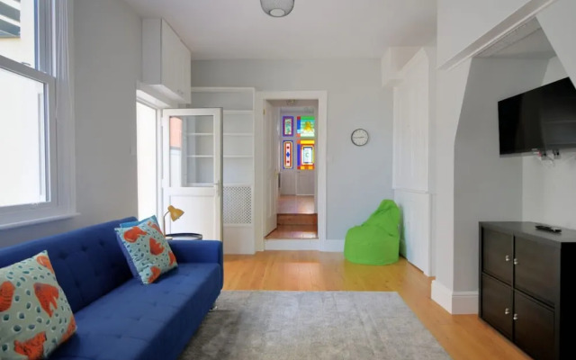 7 Seafield Road
