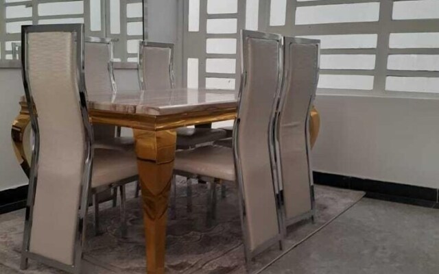 Lux suites Utawala Family House