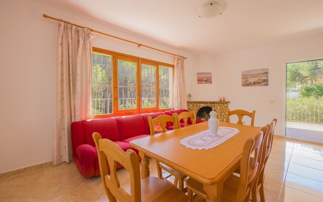 Villa - 7 Bedrooms with Pool - 104989