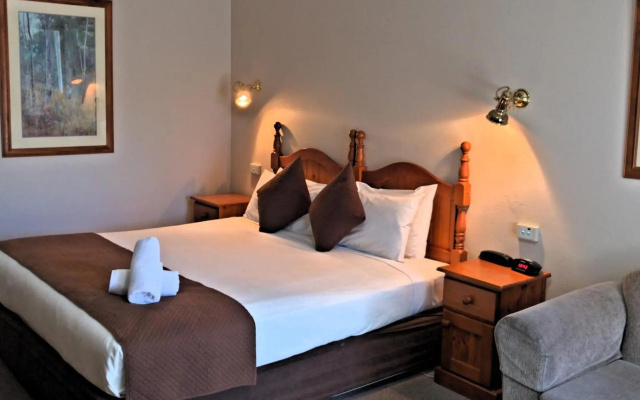New England Motor Inn – Guest Rooms – Armidale
