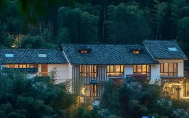 West Time Hot Spring Hostel