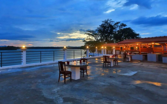 Centauria Lake Resort
