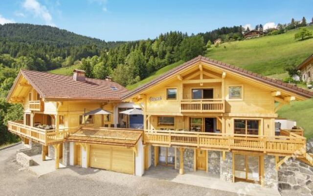 Chalet Caramel - OVO Network