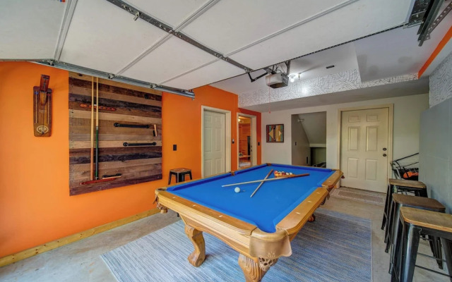 Buck Valley Lodge Mountain Getaway!