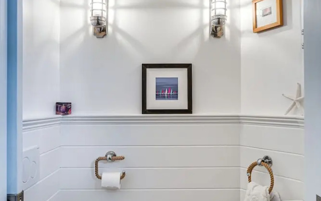 Waterfront Views: Historic Marblehead Home