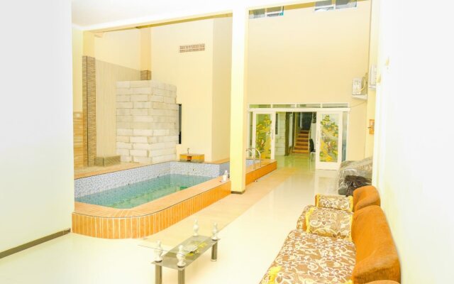 Emas 23 Guest House By OYO Rooms