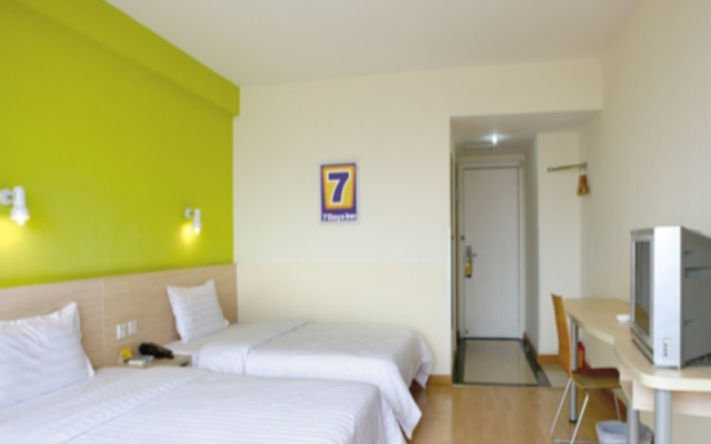 7 Days Inn Guangzhou-Panyu Shiqiao Metro