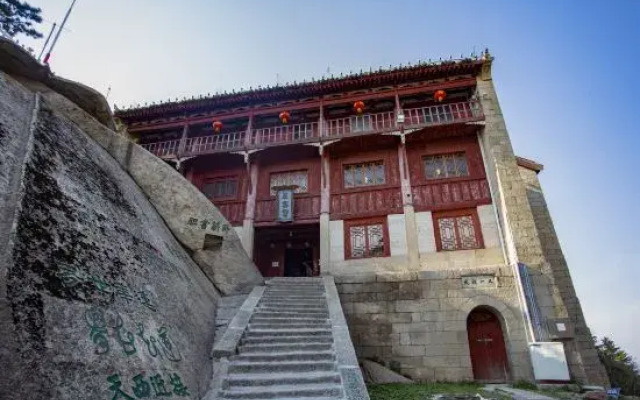 Huashan Xifeng Hotel