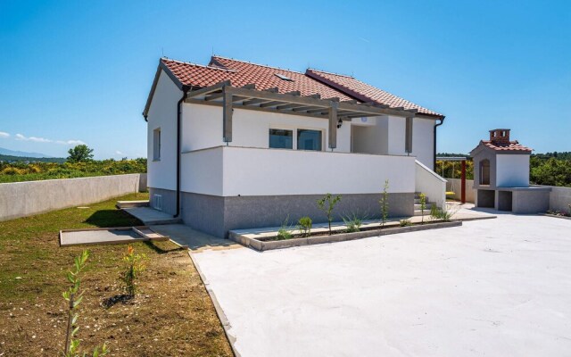 Stunning Home in Ljubac With Wifi and 2 Bedrooms