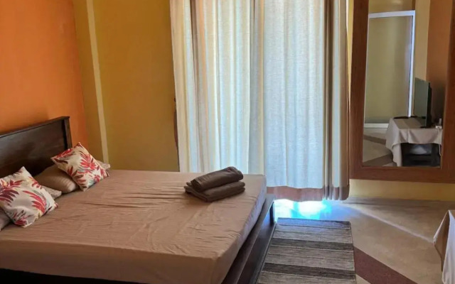 Cheerful One Bedroom Apartment