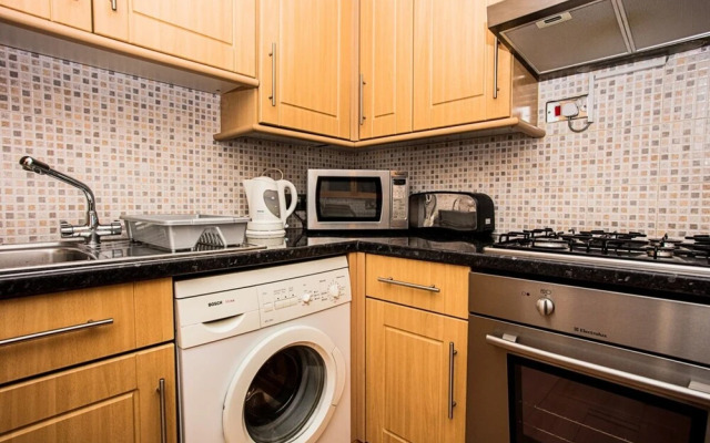 Incredible Views - 1 Bedroom in Chancery Lane