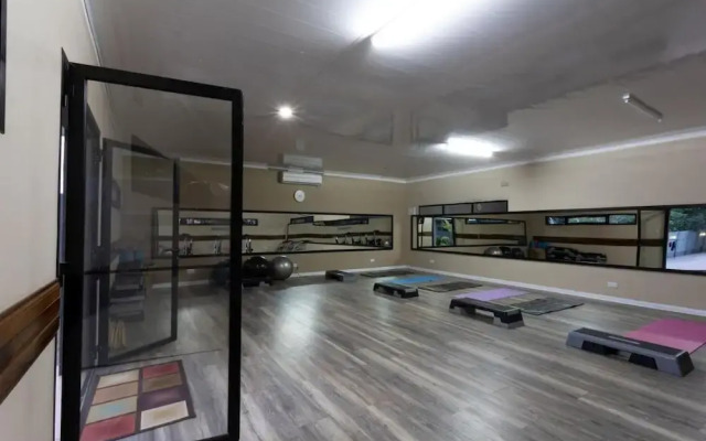 Fallsway Apartments Burley Court