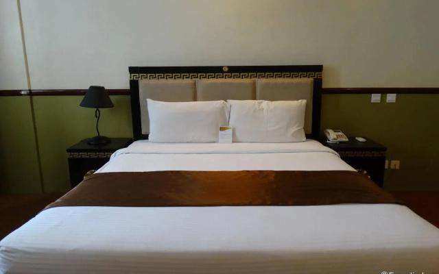 Manila Crown Palace Hotel