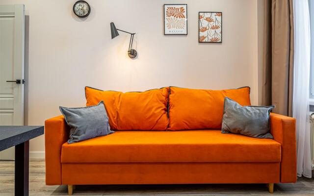 RentFlat on 15/2 Rossiyskiy Avenue
