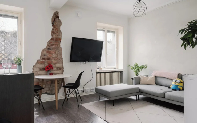 Renovated Top Floor Studio in Kallio