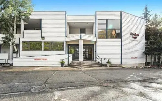 2914 River Bank Lodge - Keystone