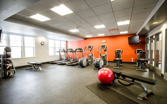 Hampton Inn & Suites DuPont