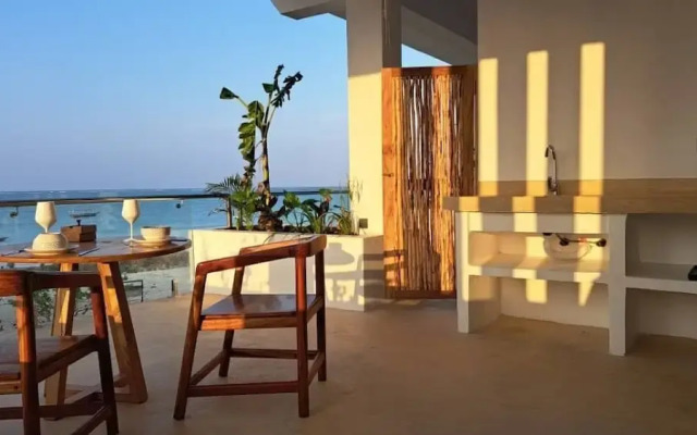 Aluna Beach Apartments